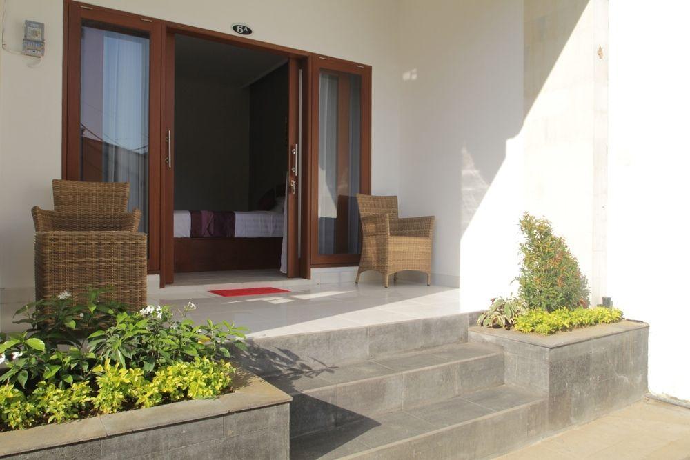 D'Gaduh Suite Kuta กูตา ภายนอก รูปภาพ
