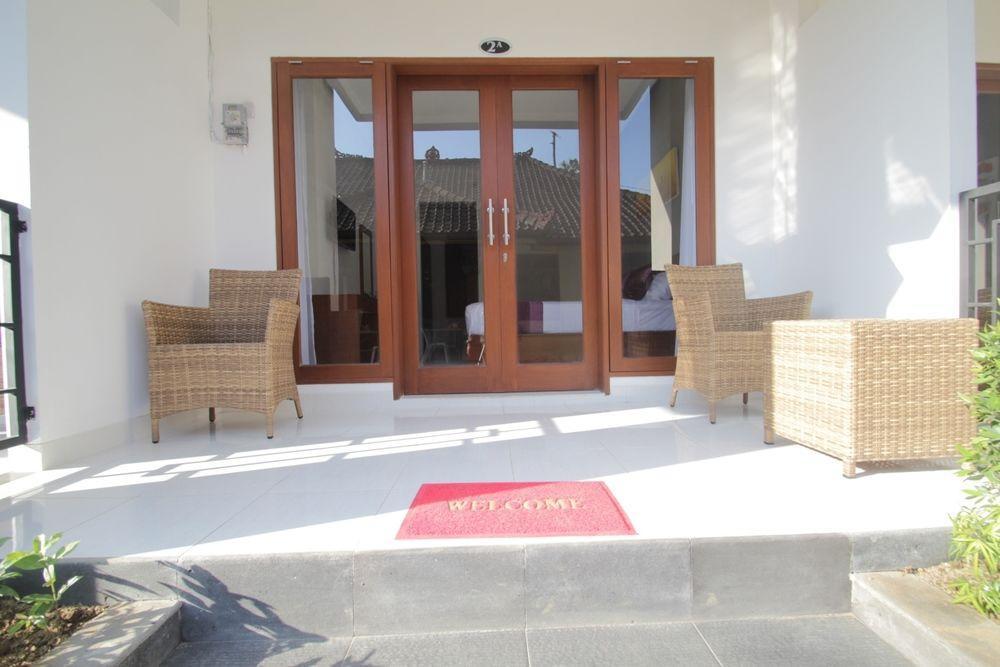 D'Gaduh Suite Kuta กูตา ภายนอก รูปภาพ