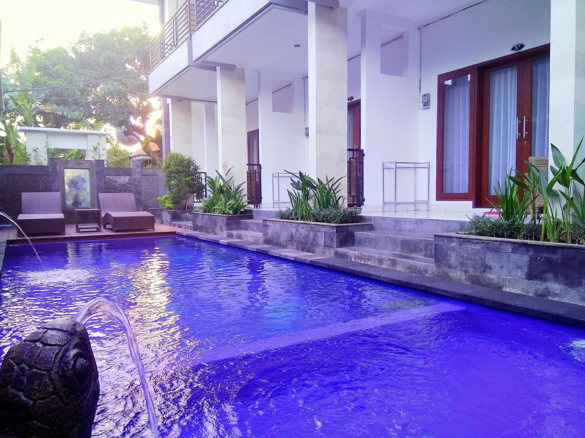 D'Gaduh Suite Kuta กูตา ภายนอก รูปภาพ