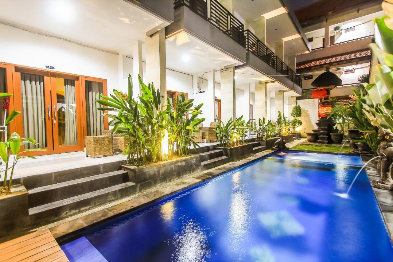 D'Gaduh Suite Kuta กูตา ภายนอก รูปภาพ