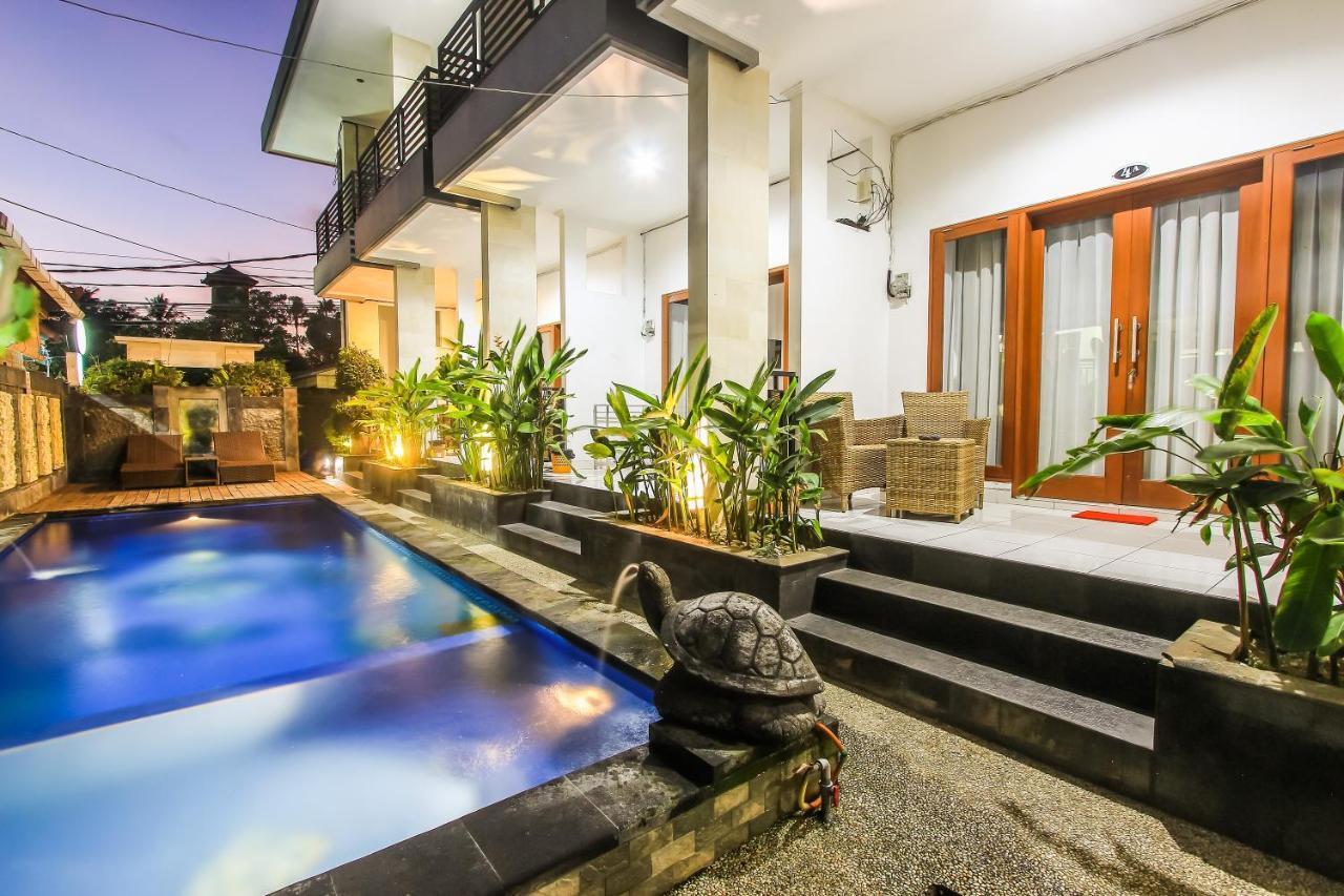 D'Gaduh Suite Kuta กูตา ภายนอก รูปภาพ