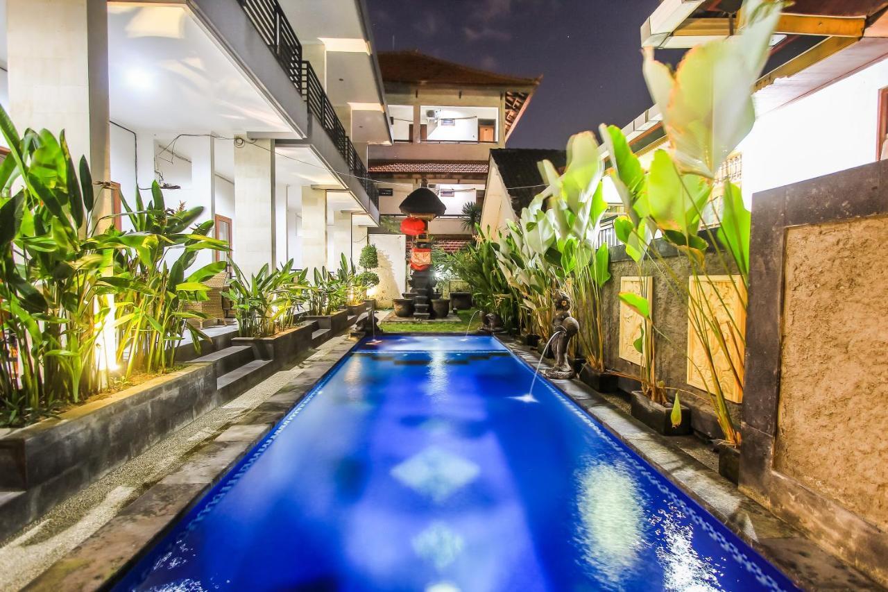 D'Gaduh Suite Kuta กูตา ภายนอก รูปภาพ