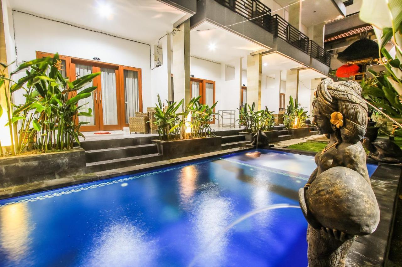 D'Gaduh Suite Kuta กูตา ภายนอก รูปภาพ