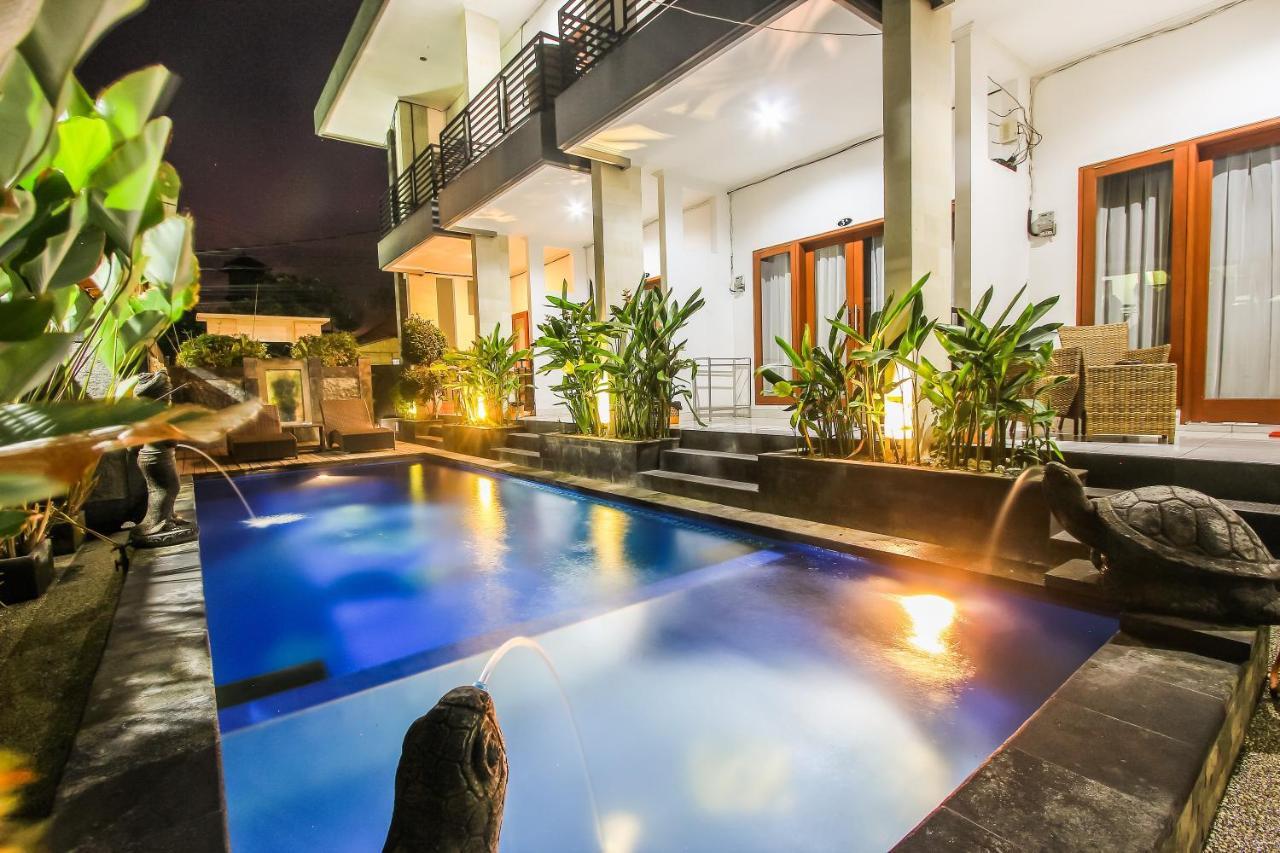 D'Gaduh Suite Kuta กูตา ภายนอก รูปภาพ